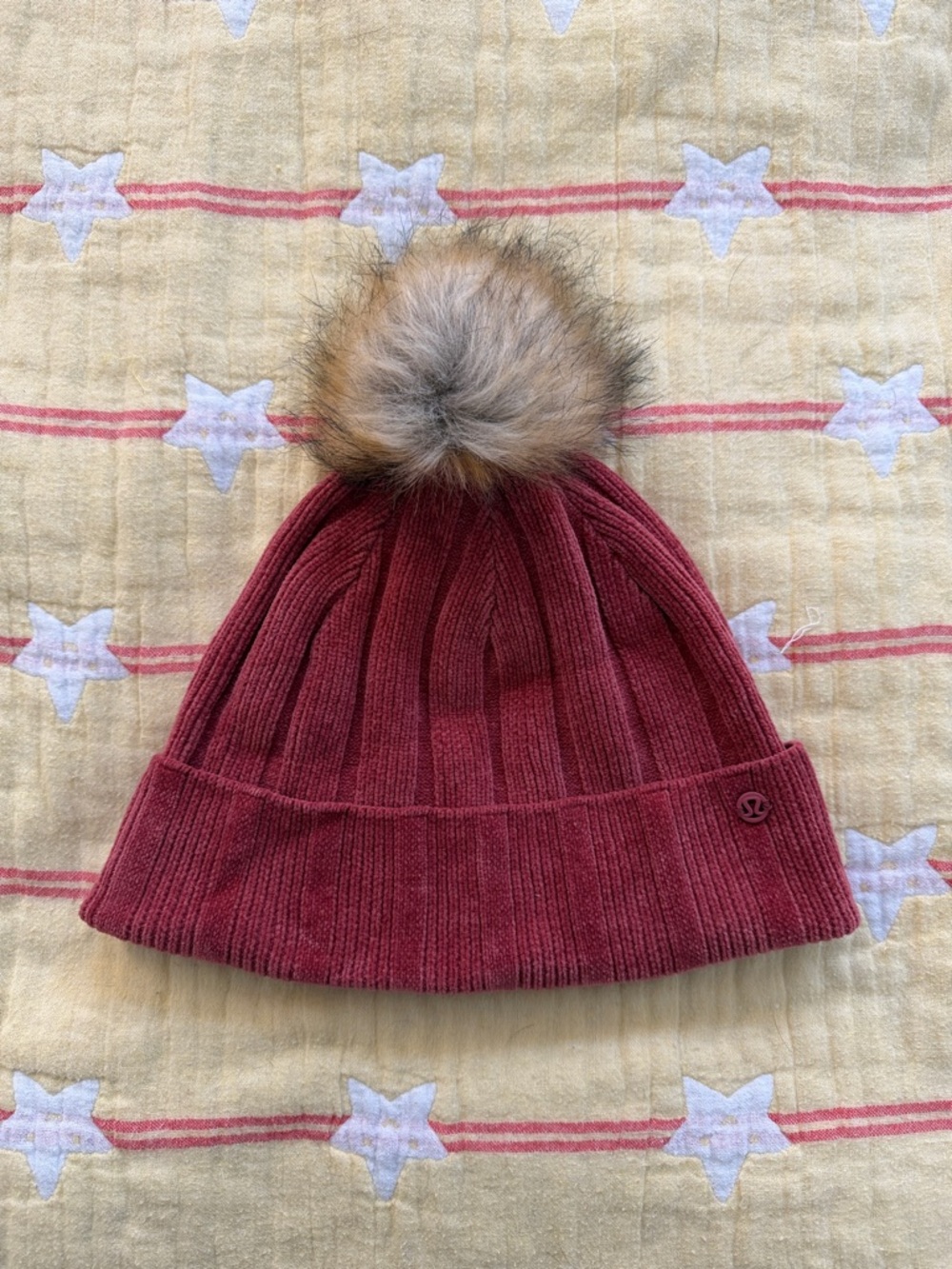 lululemon athletica Pom Pom Ribbed Beanie